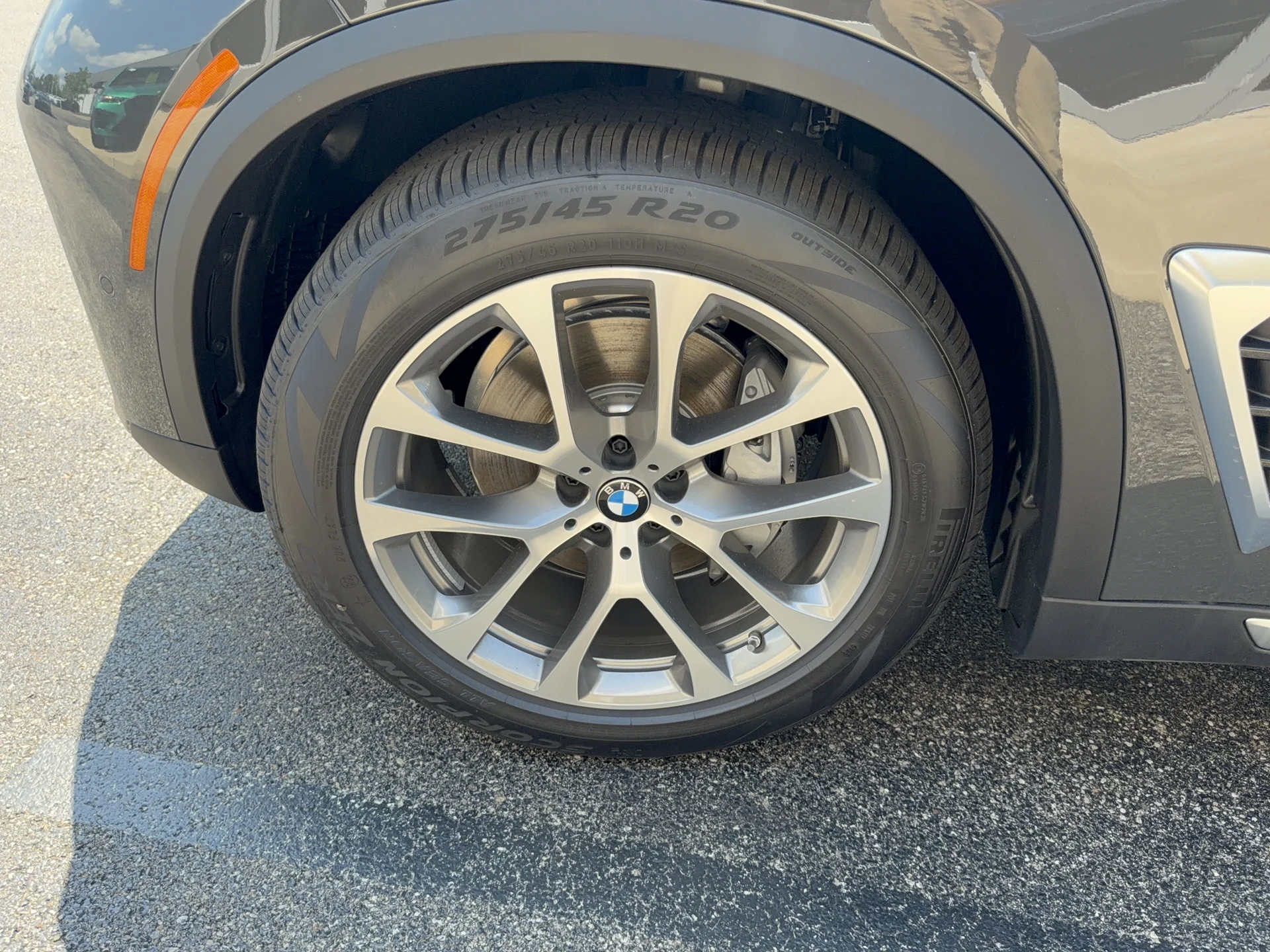 New 2026 Dravit Grey Metallic BMW xDrive40i image 31