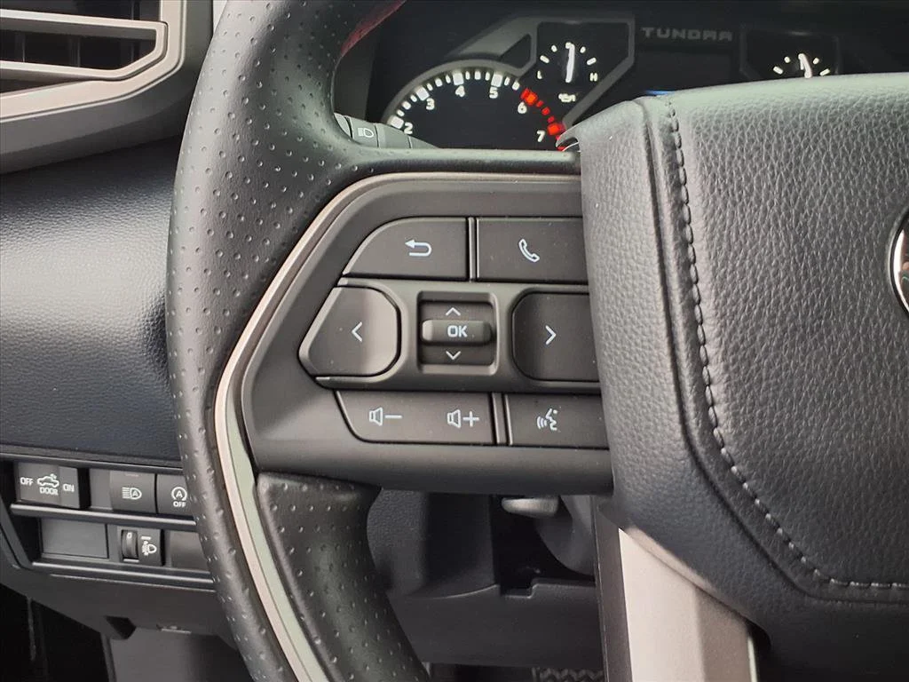 2026 Toyota Tundra SR5 - Photo 10