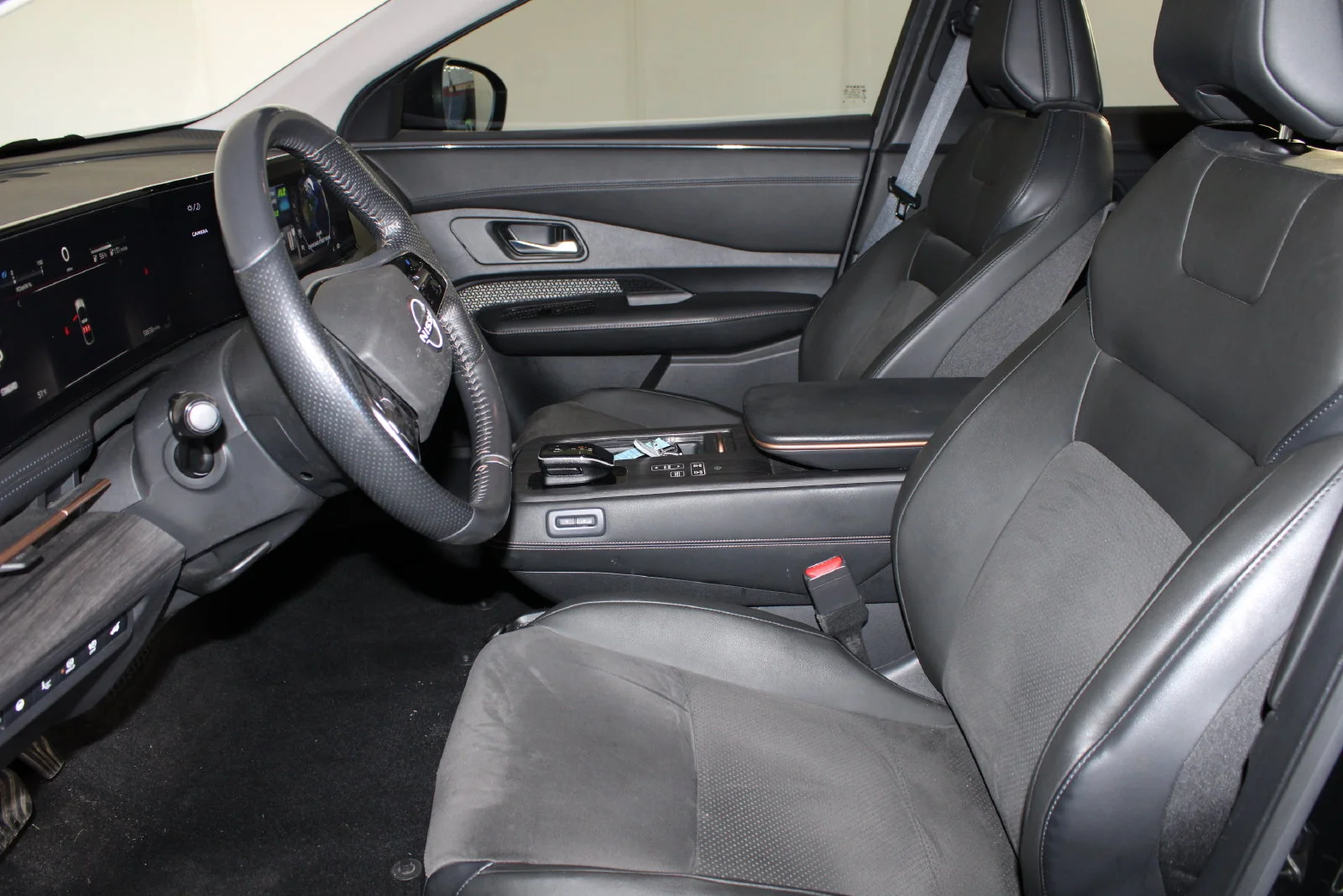 Used 2023 Purple Nissan EVOLVE+ e-4ORCE image 8