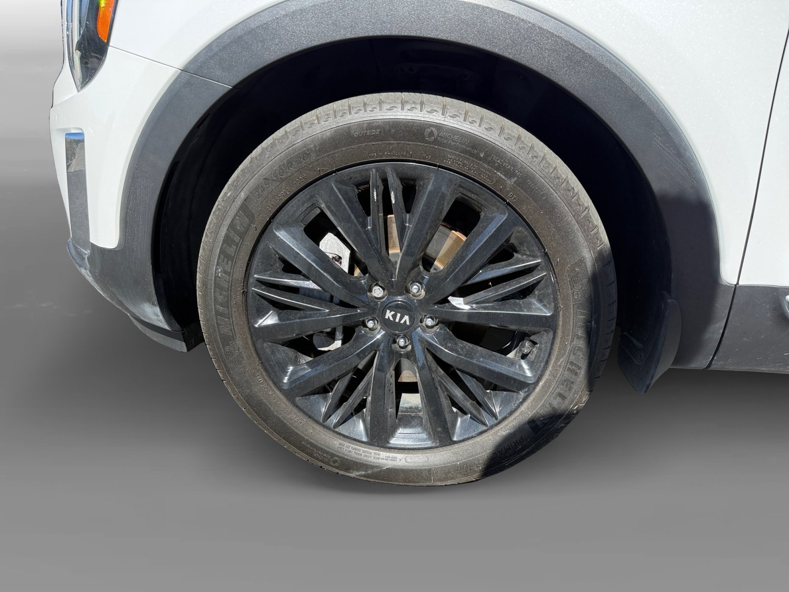Used 2020 Snow White Pearl Kia SX image 9