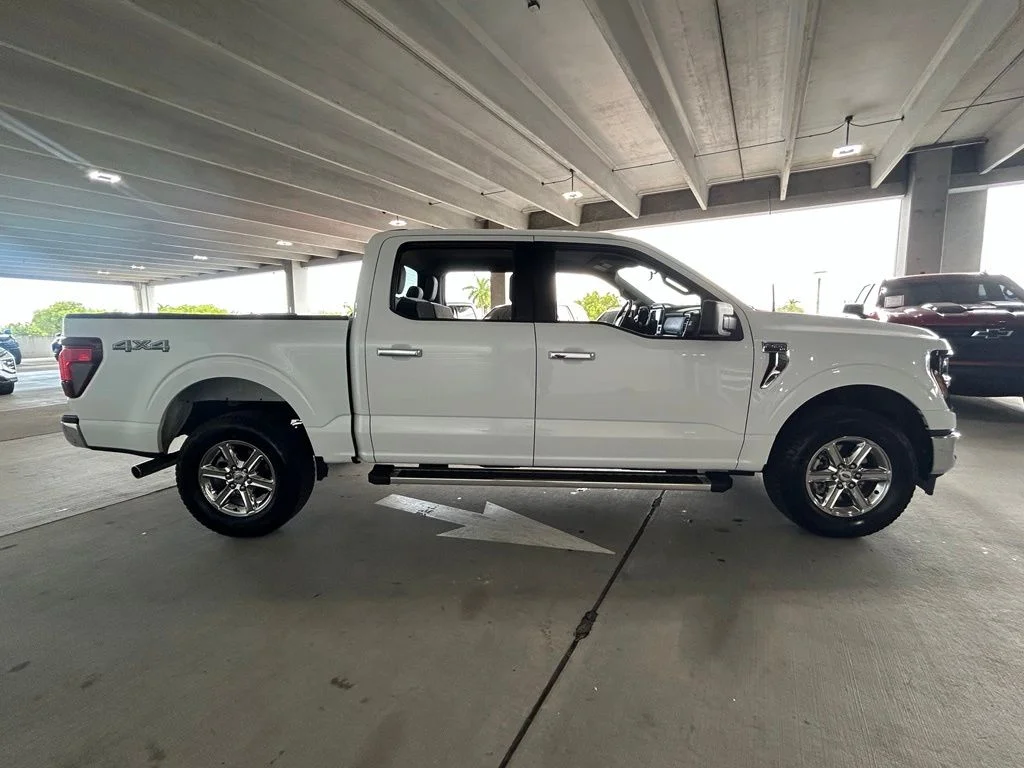 Used 2025 Oxford White Ford XLT image 6