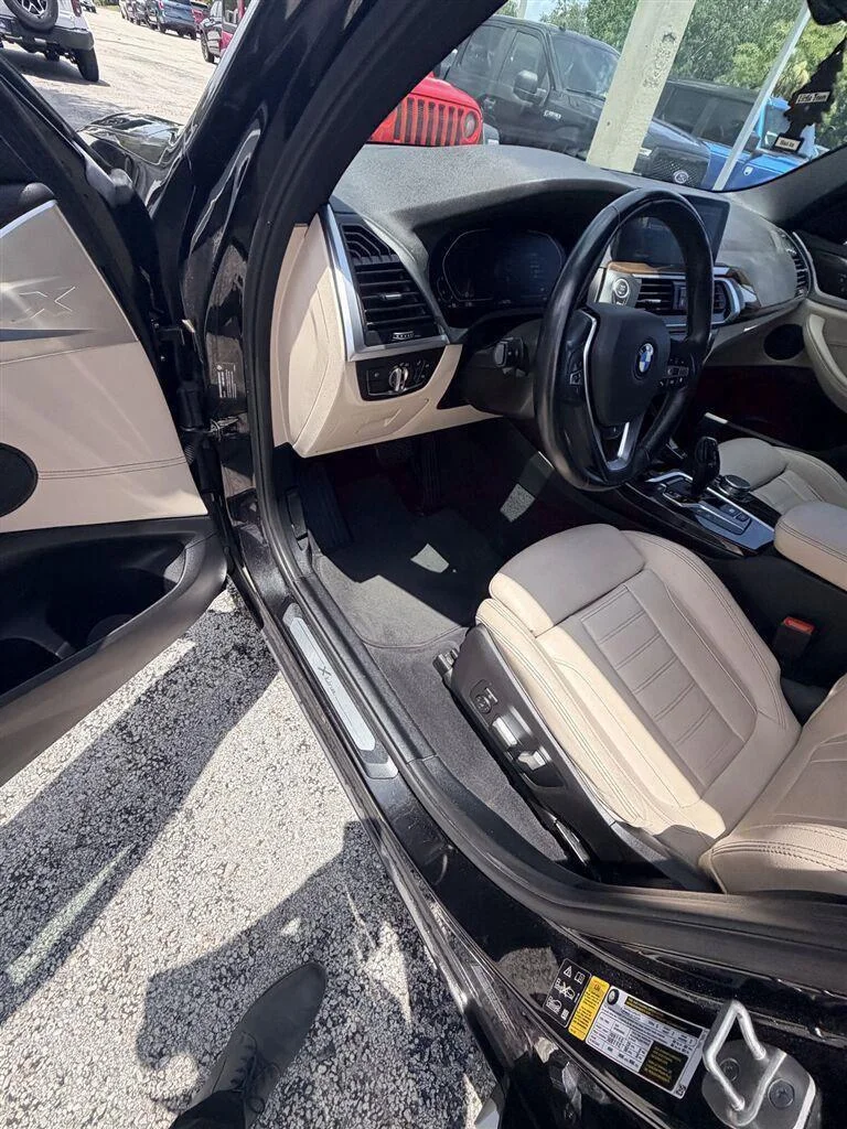 Used 2021  BMW xDrive30i image 15