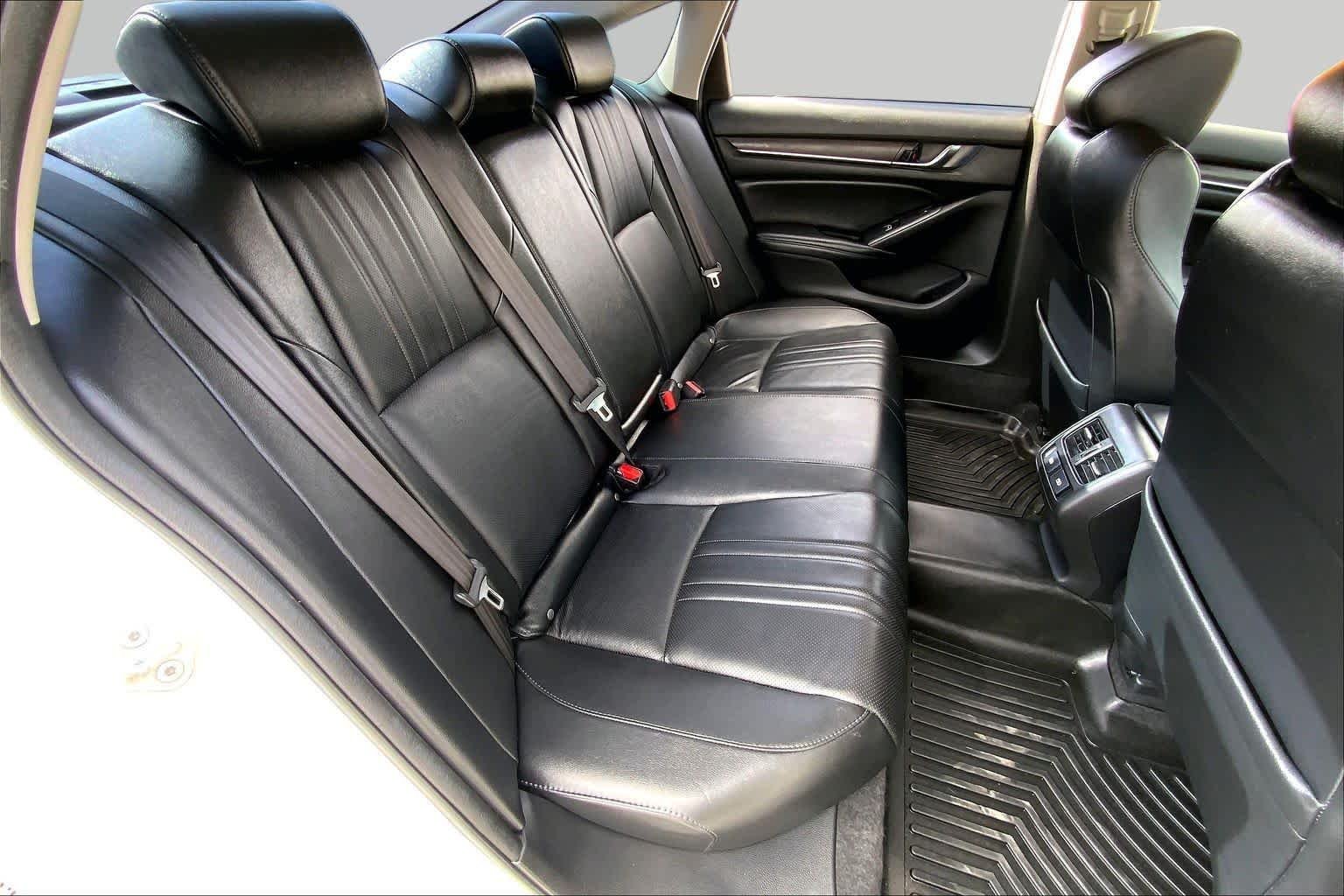 Used 2021 Platinum White Pearl Honda Touring image 19