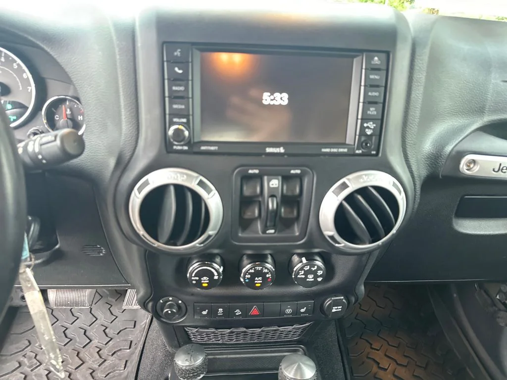 Used 2016 Green Jeep Unlimited Rubicon image 23