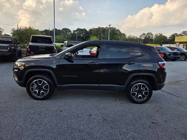 Used 2024 Black Jeep Trailhawk image 4