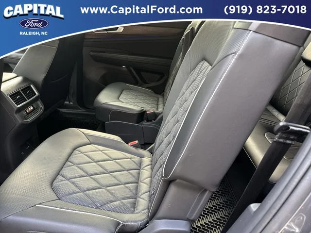 Used 2024 Gray Volkswagen 2.0T SEL Premium R-Line image 18