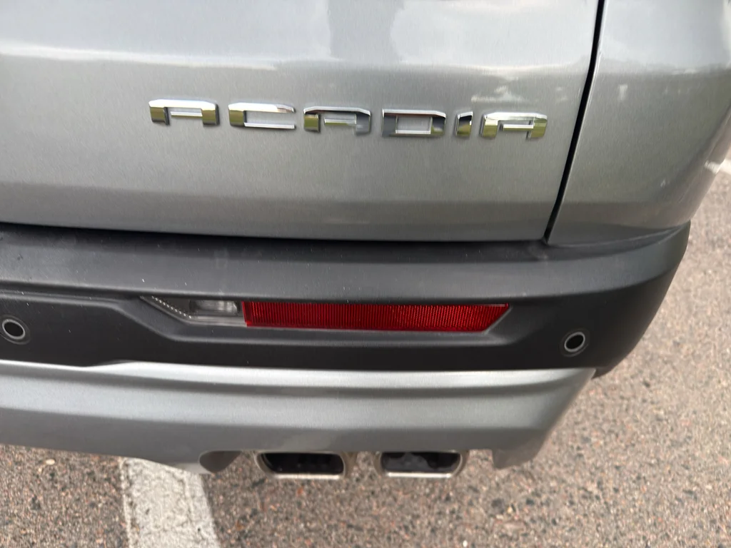 Used 2025 Sterling Metallic GMC AWD Elevation image 38