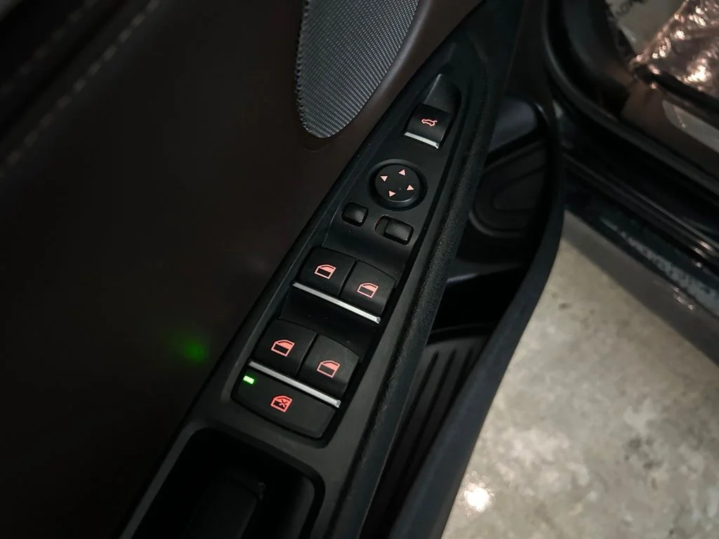 Used 2014 Black BMW xDrive50i image 40