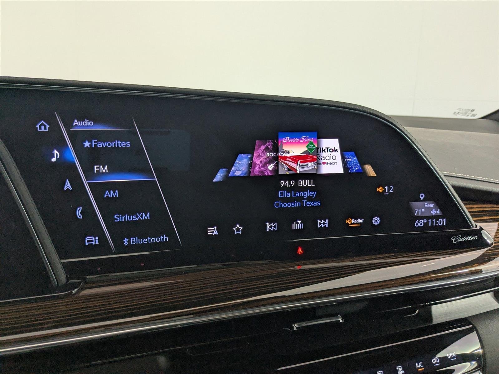 2023 Cadillac Escalade ESV Premium Luxury - Photo 19