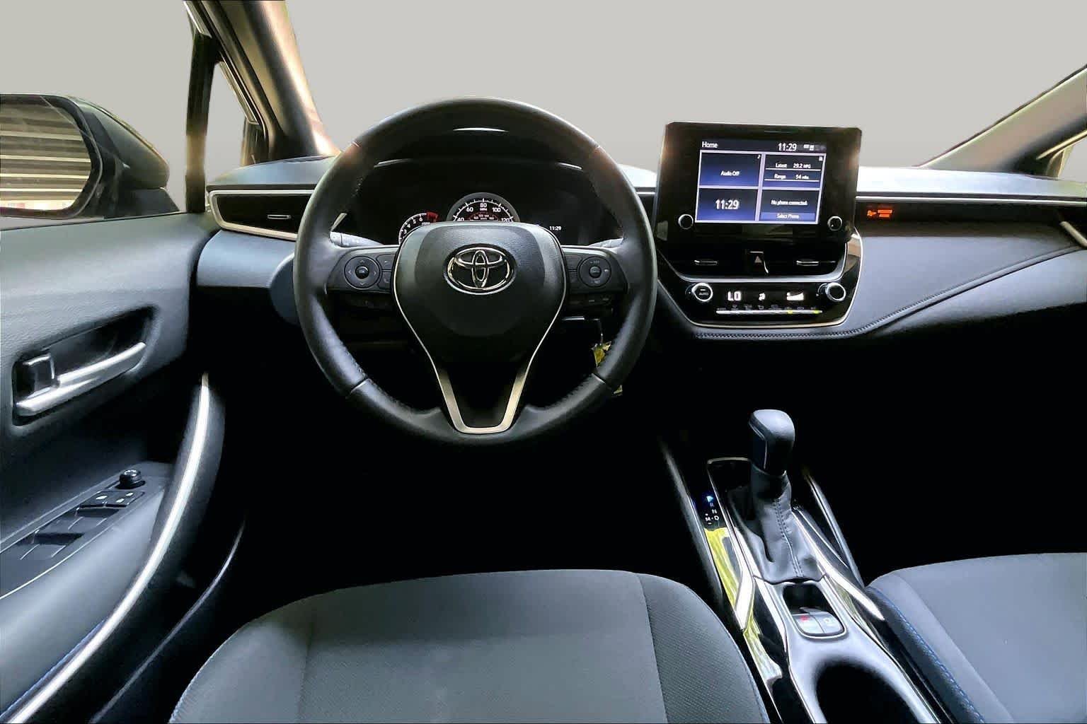 Used 2022 Black Sand Pearl Toyota SE image 5