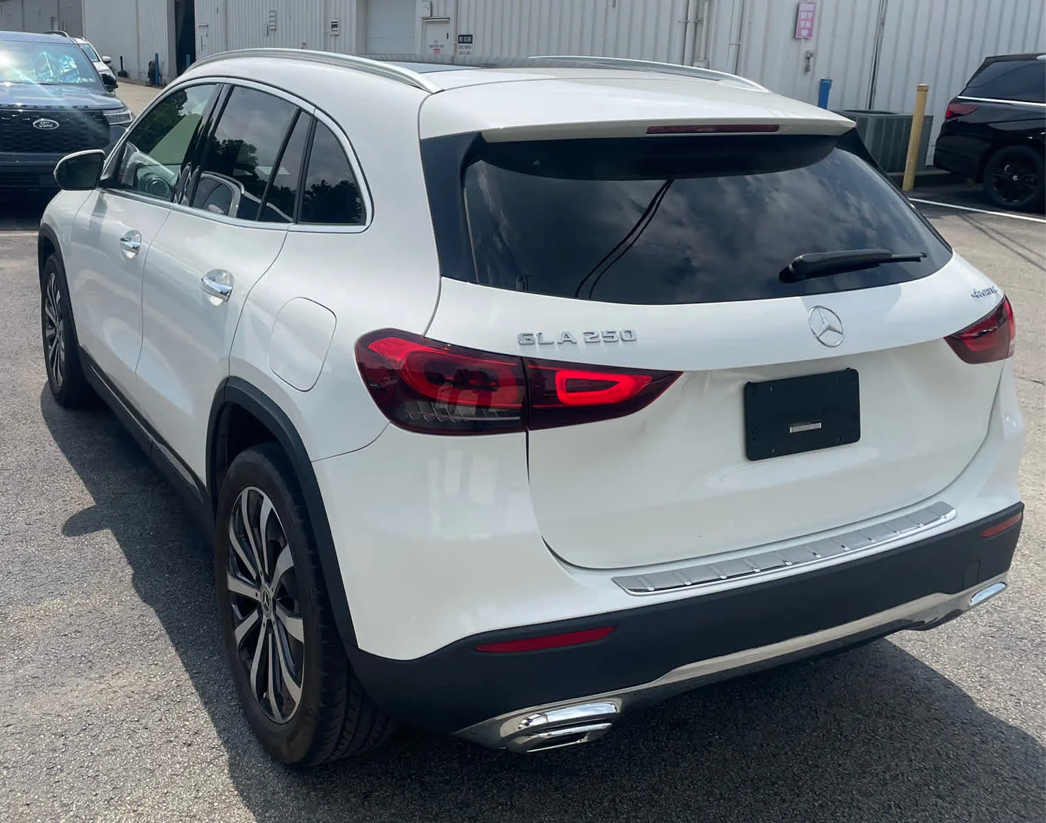 Used 2022 Polar White Mercedes-Benz GLA 250 image 5