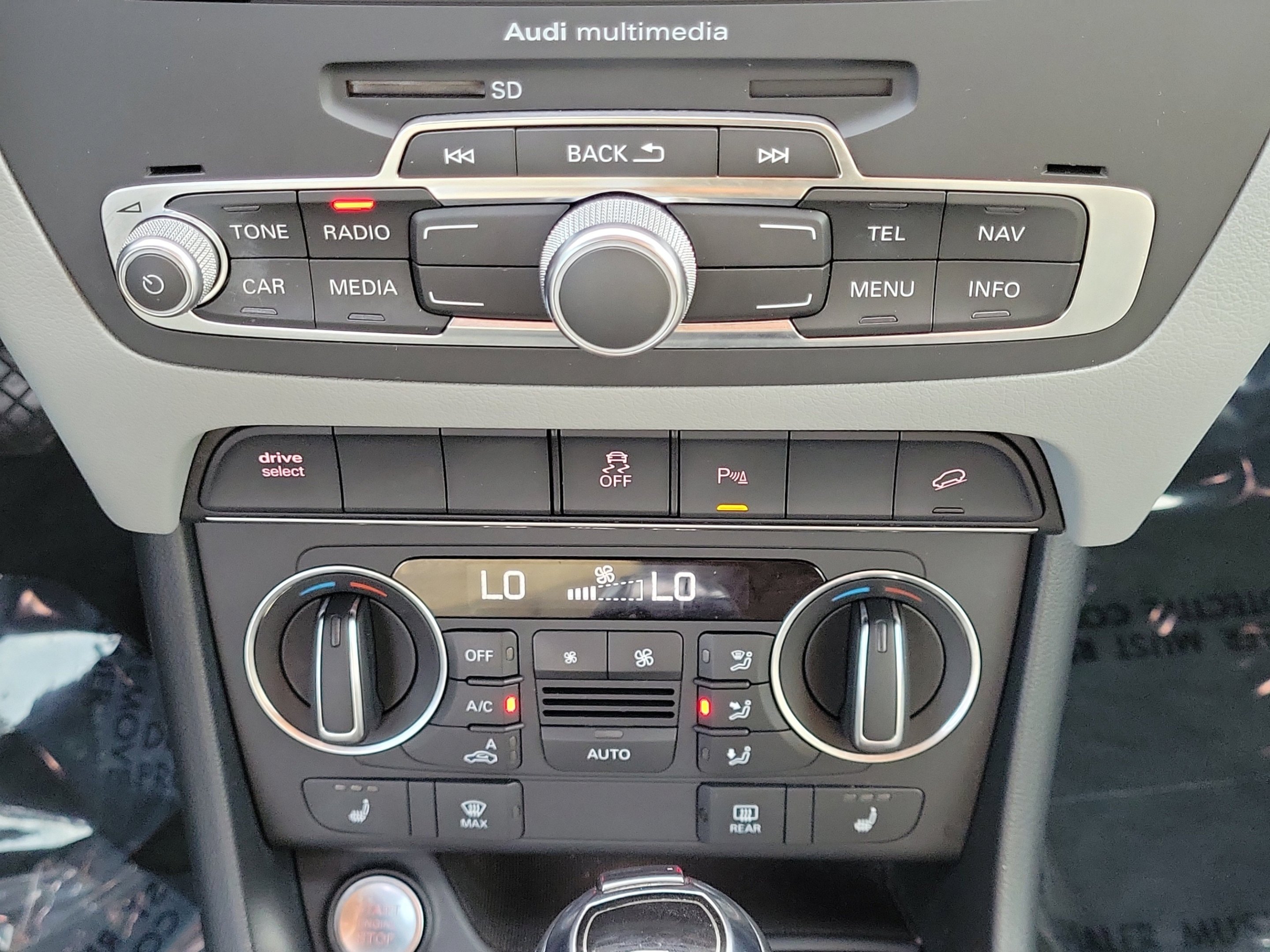Used 2018 Silver Metallic Audi 2.0T Premium Plus image 18