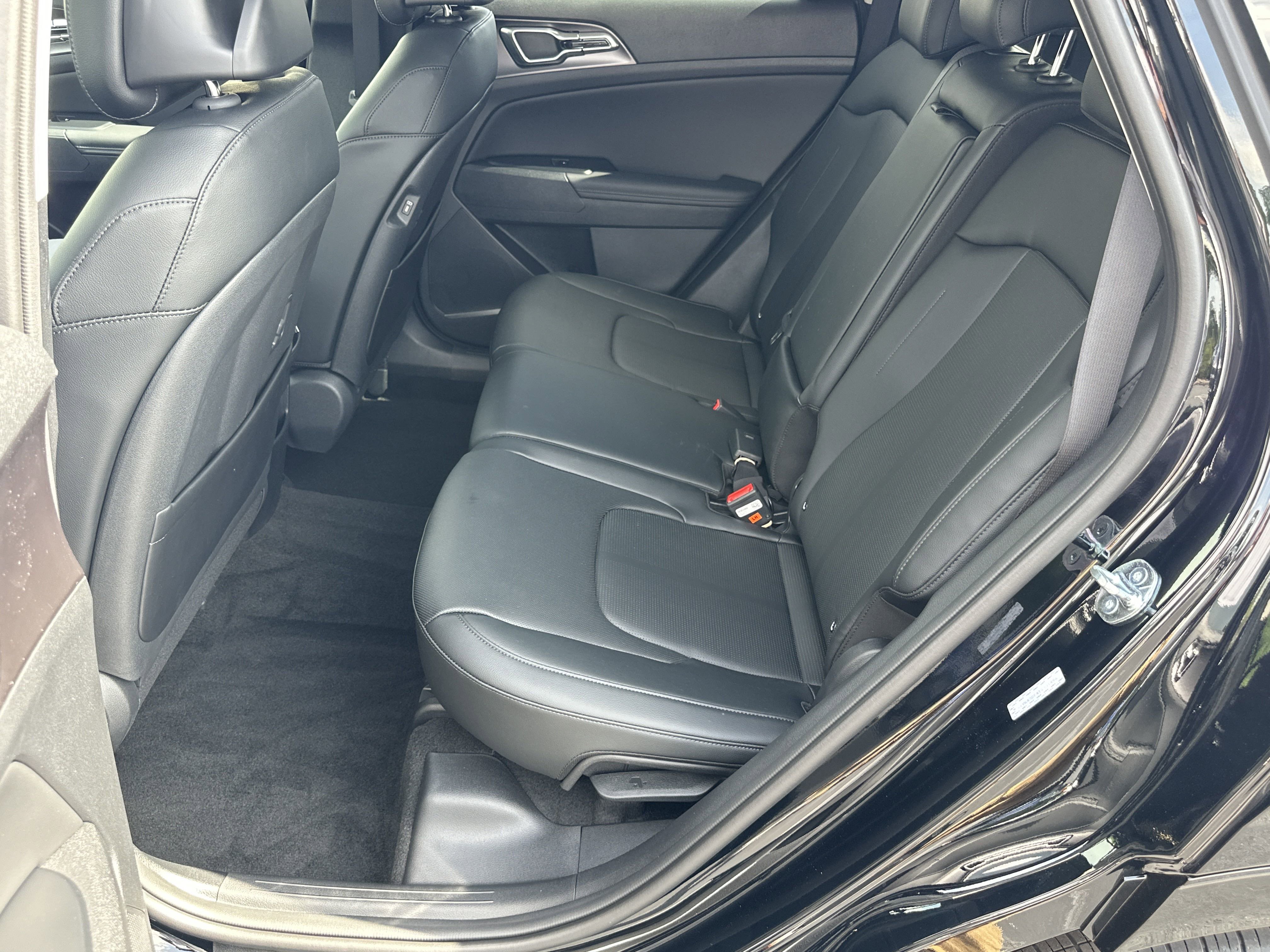 2026 Kia Sportage SX - Photo 23