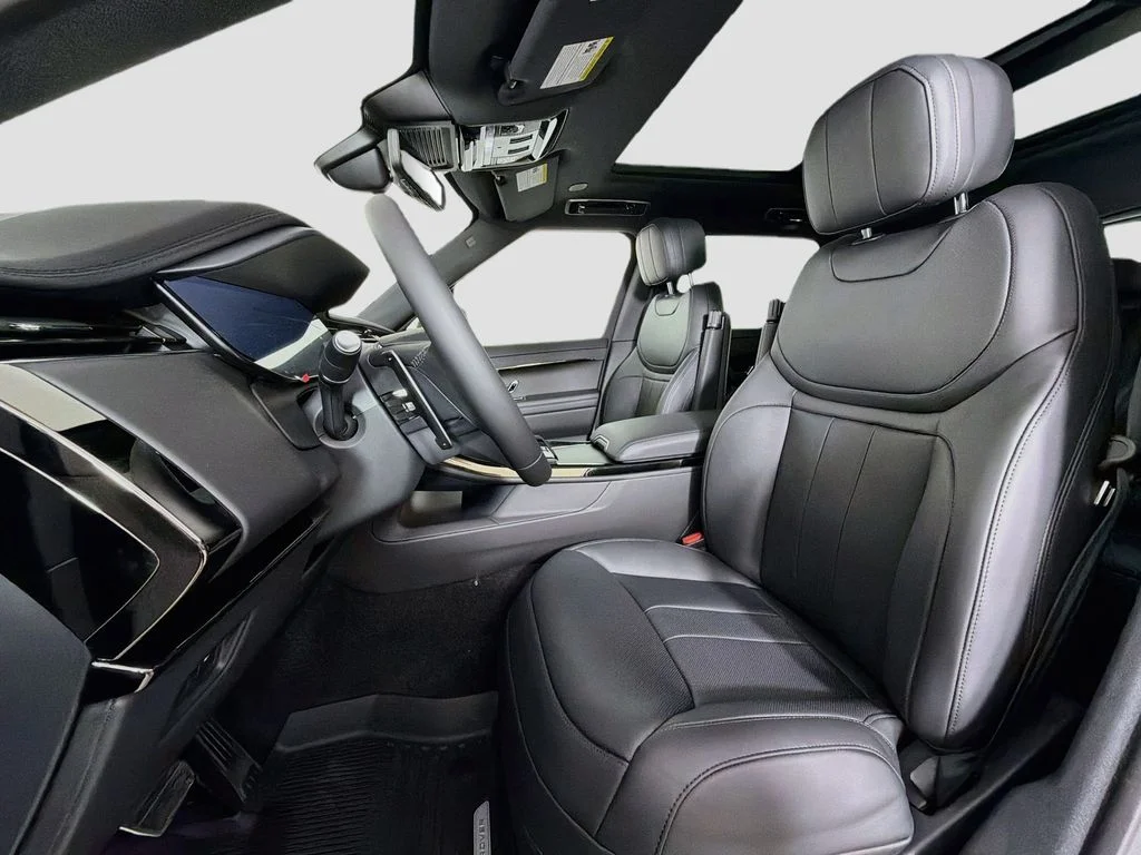New 2026 Santorini Black Land Rover Dynamic SE image 22