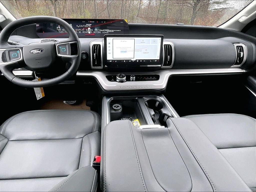 2026 Ford Expedition — photo 6