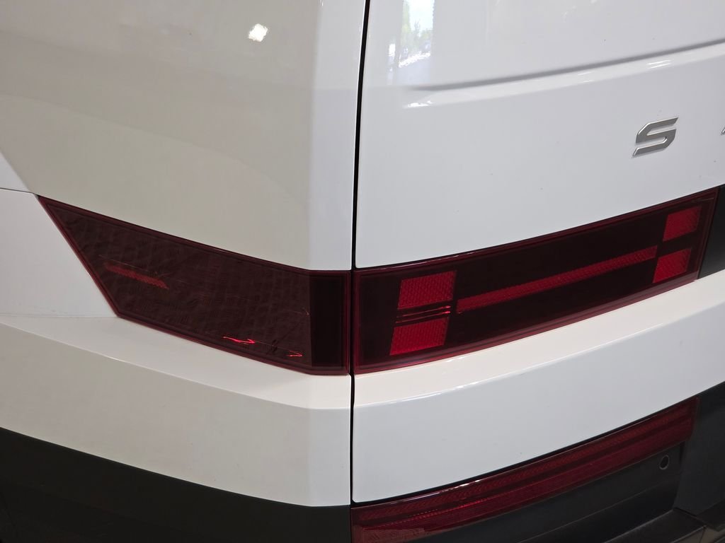 Used 2025 White Hyundai SEL image 15