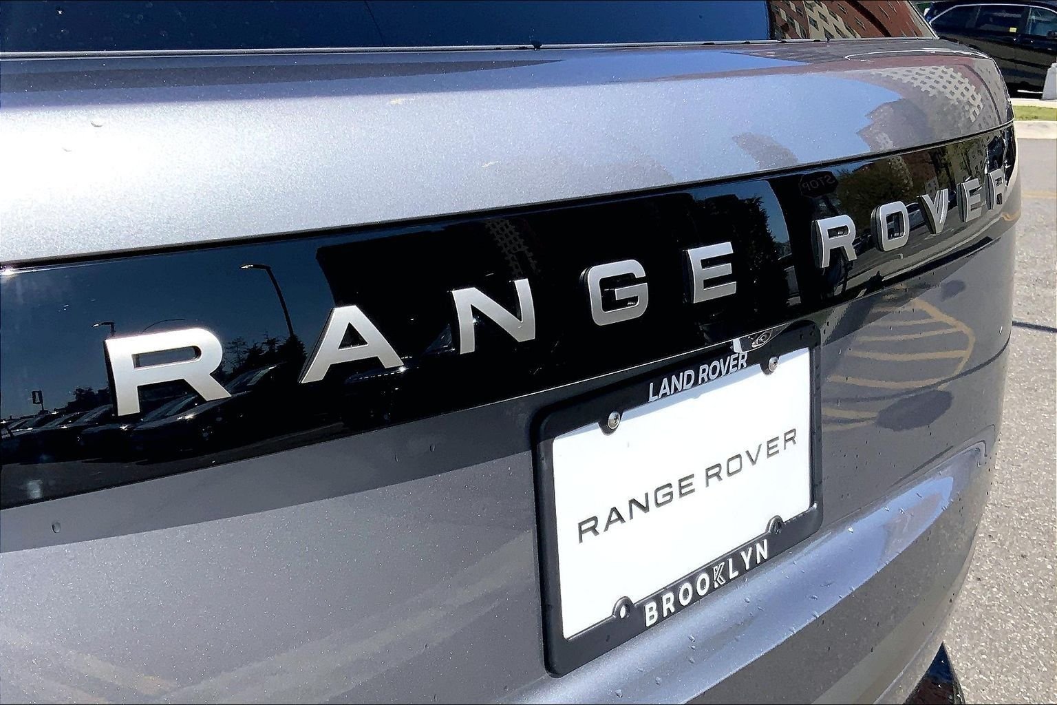 New 2026 Eiger Grey Land Rover SE 7 Seats image 15