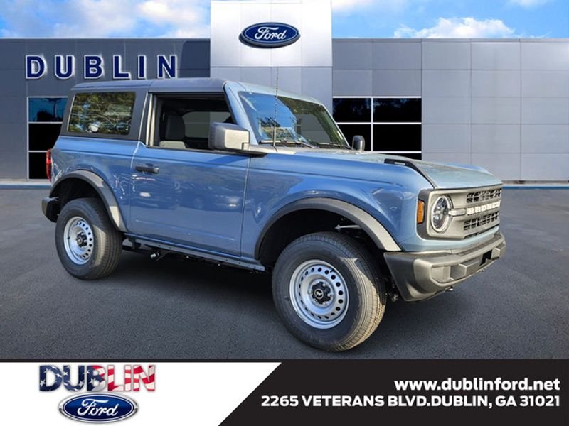 2025 Ford Bronco Base 4x4's photo