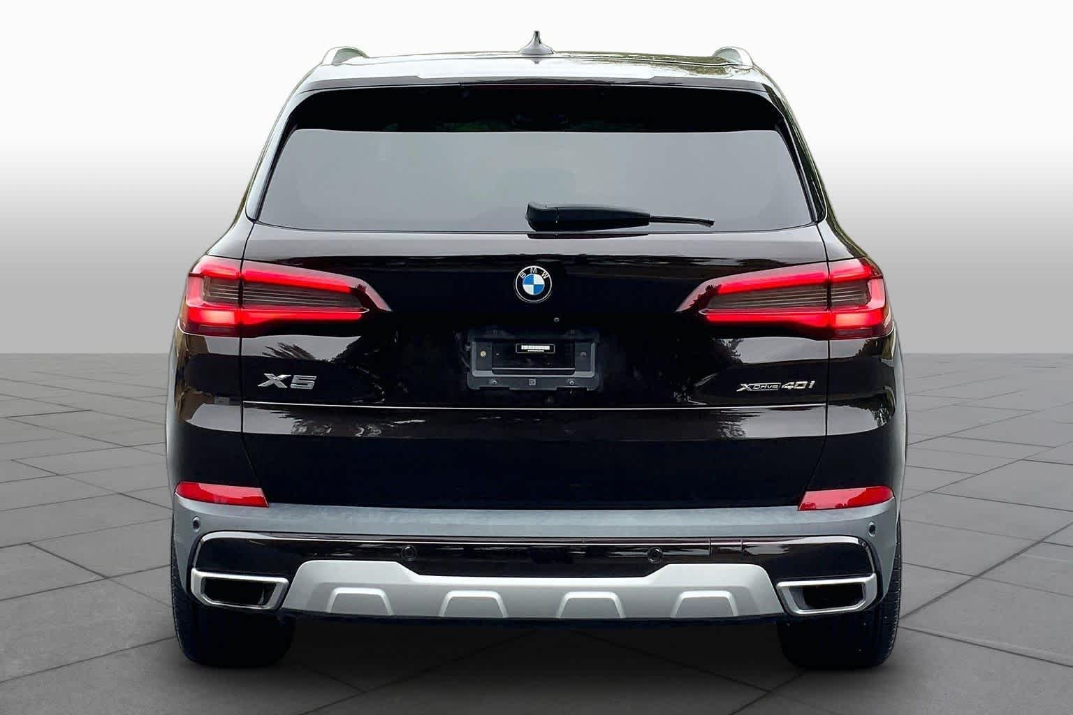 Used 2022 Sparkling Brown Metallic BMW xDrive40i image 4