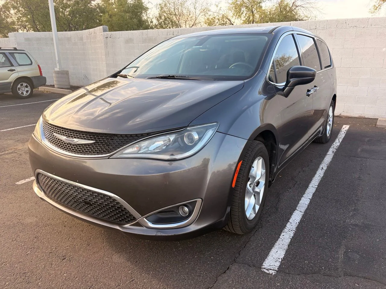 Used 2020 Granite Crystal Metallic Clearcoat Chrysler Touring image 9
