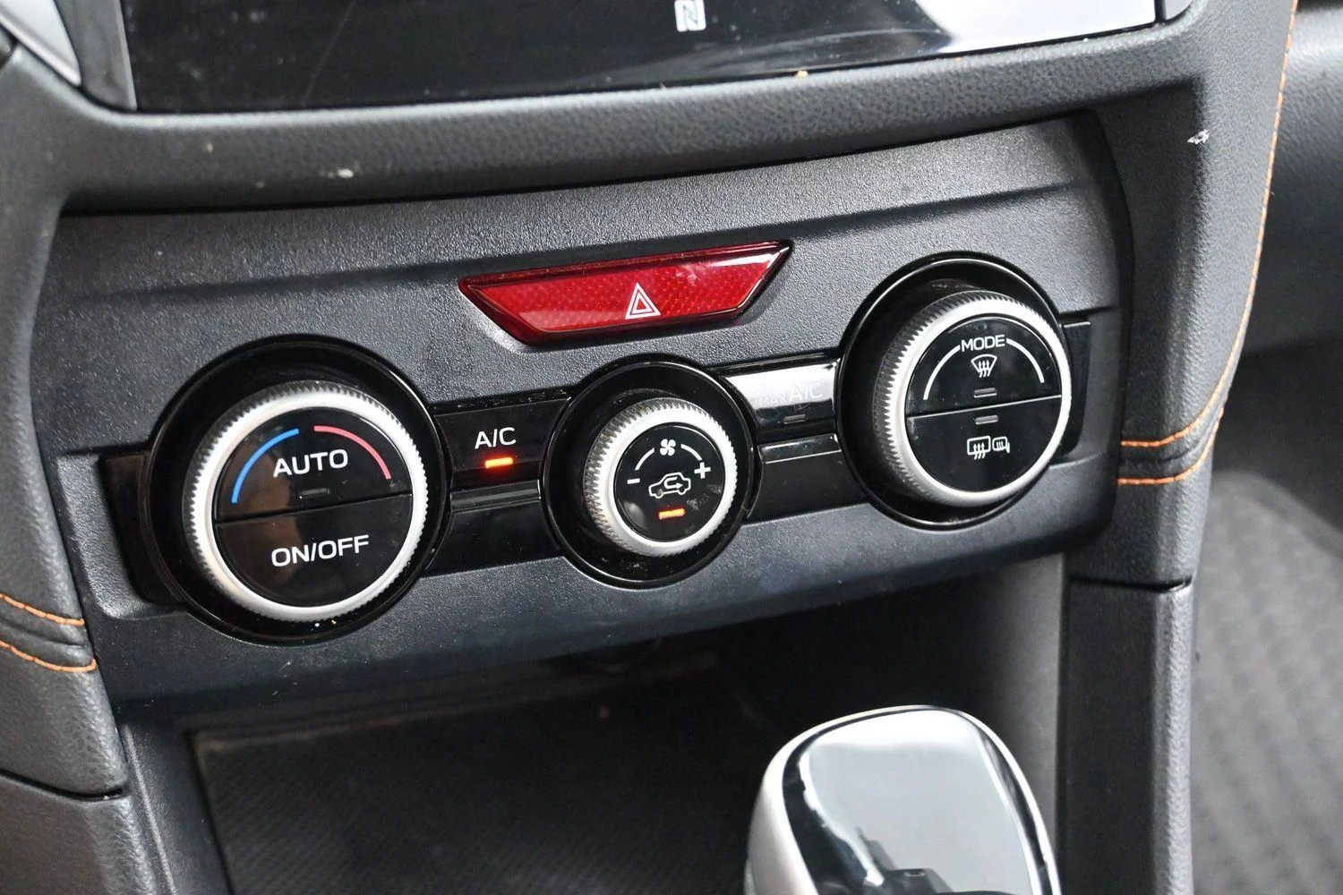 Used 2019 Dark Gray Metallic Subaru Limited image 21