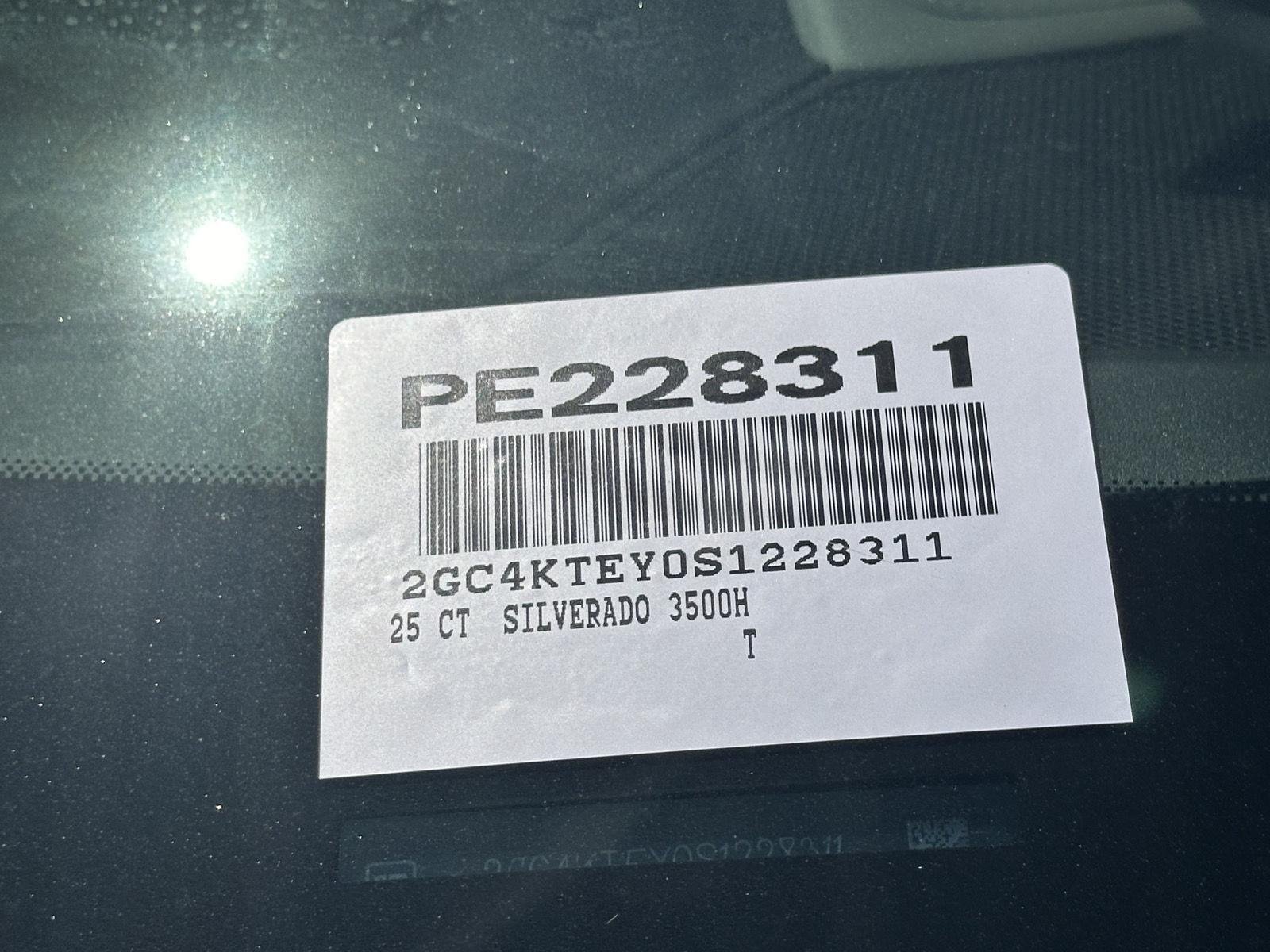 Used 2025 Summit White Chevrolet LT image 14