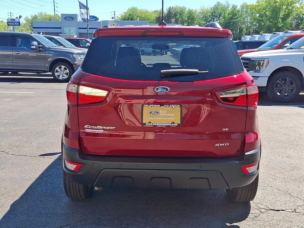 Used 2022 Red Ford SE image 6