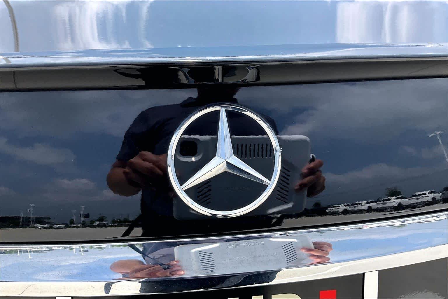 Used 2022 Obsidian Black Mercedes-Benz S 580 image 10