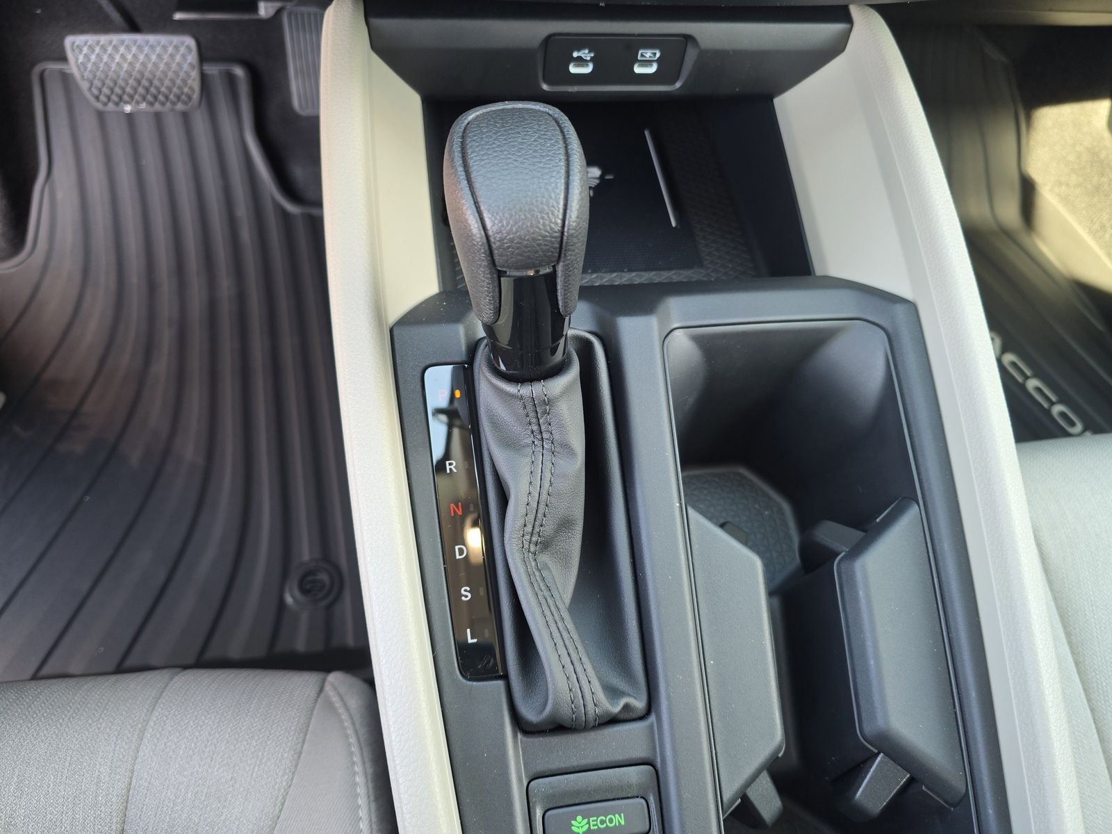 New 2026 Silver Honda SE image 23