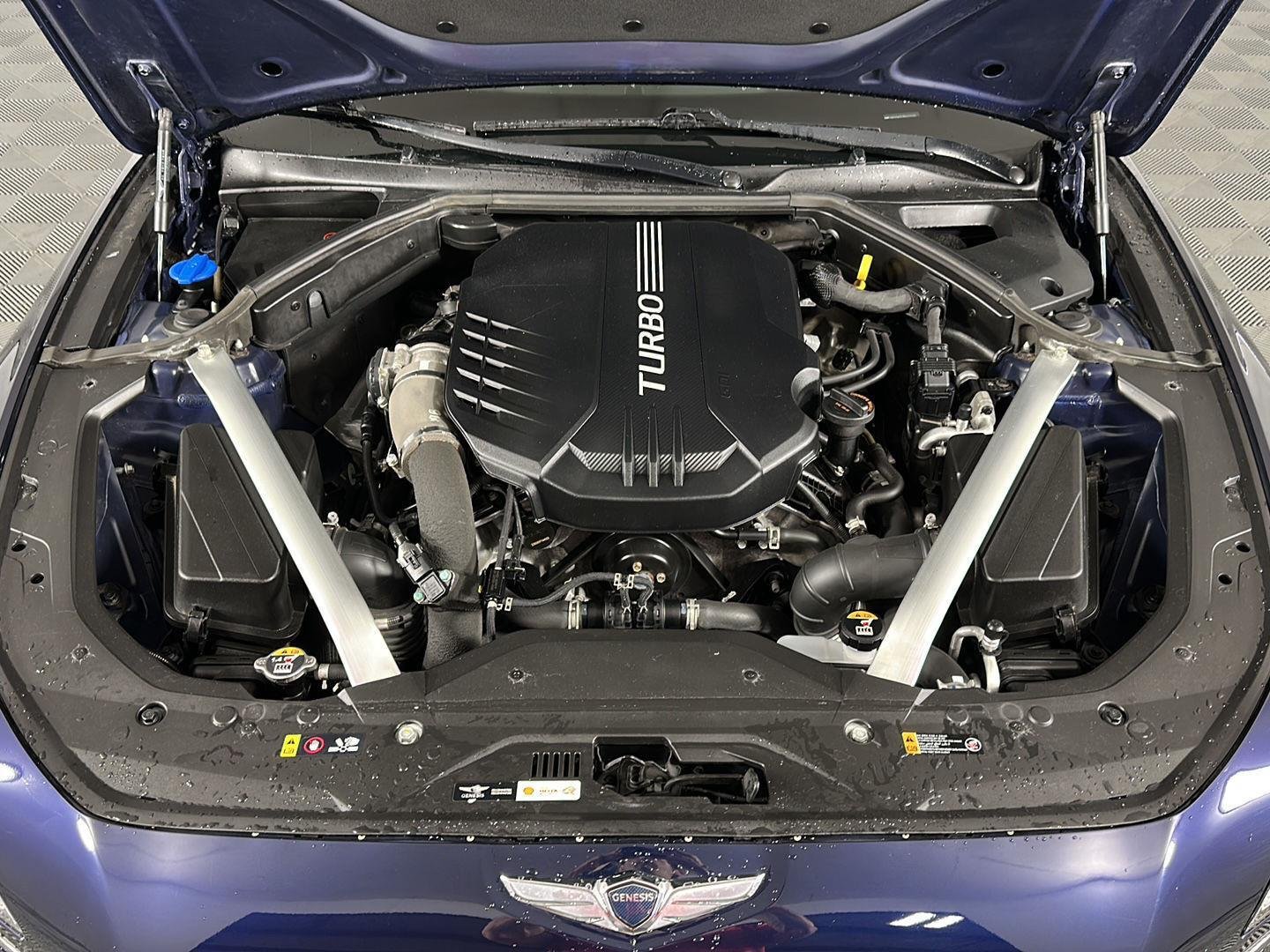 Used 2023 Capri Blue Genesis 3.3T image 31