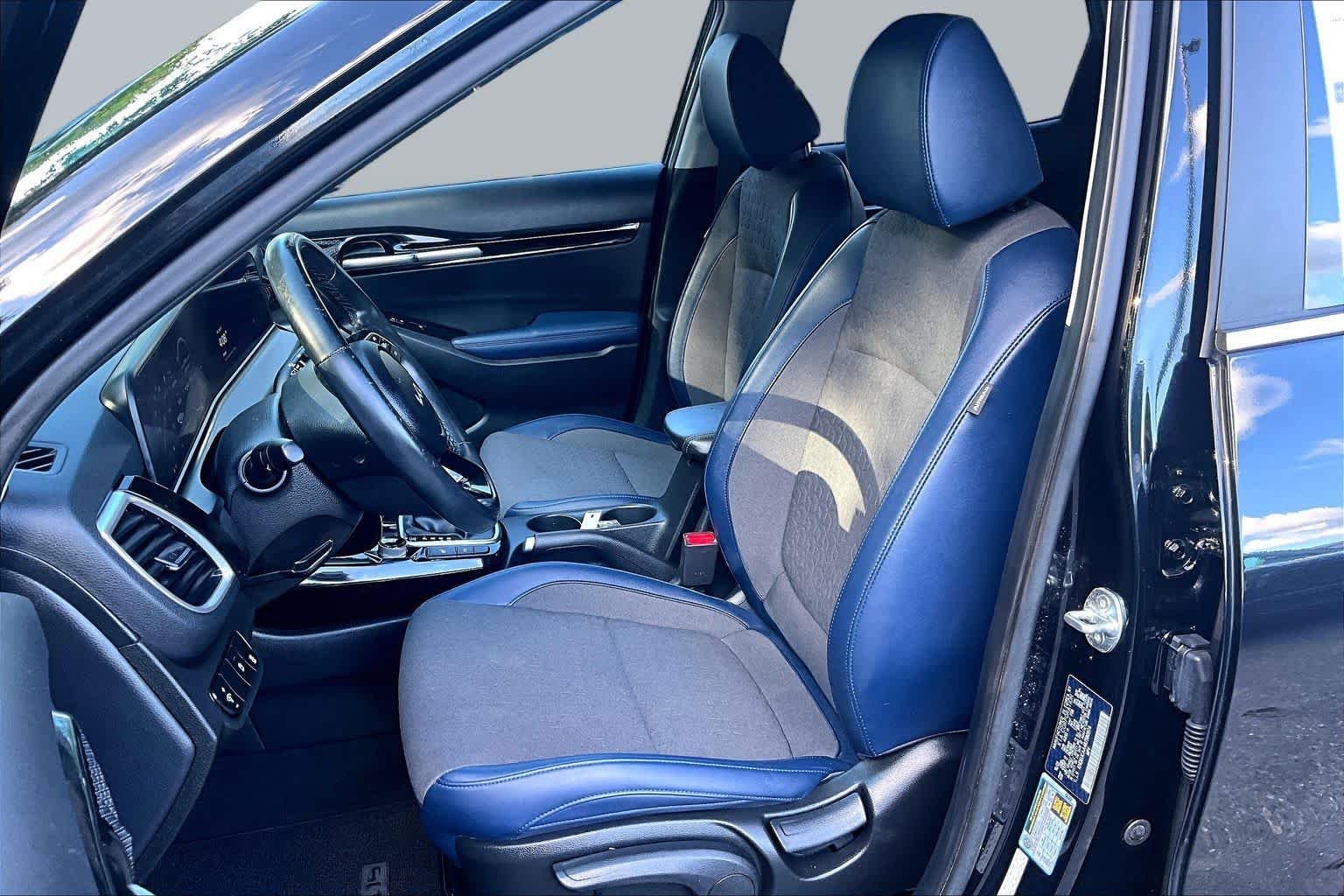 Used 2024 Fusion Black Kia S image 9