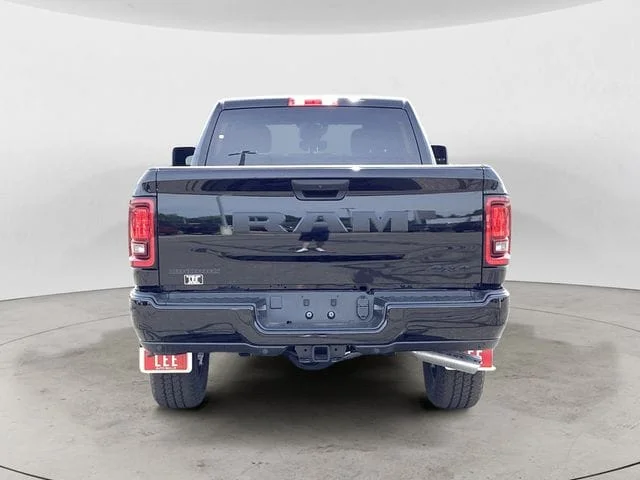 New 2026 Diamond Black Ram BIG HORN CREW CAB 4X4 6