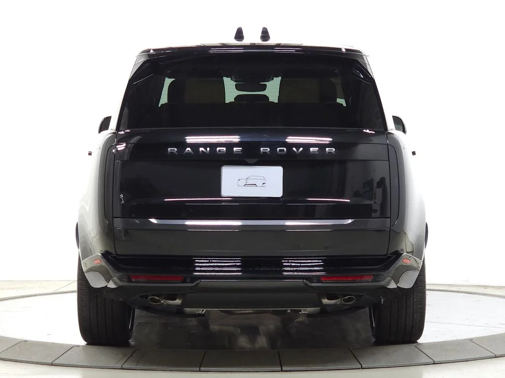 New 2026 Santorini Black Land Rover SE image 5