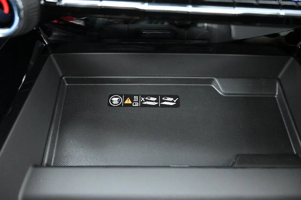 2026 Chevrolet Suburban Premier - Photo 32