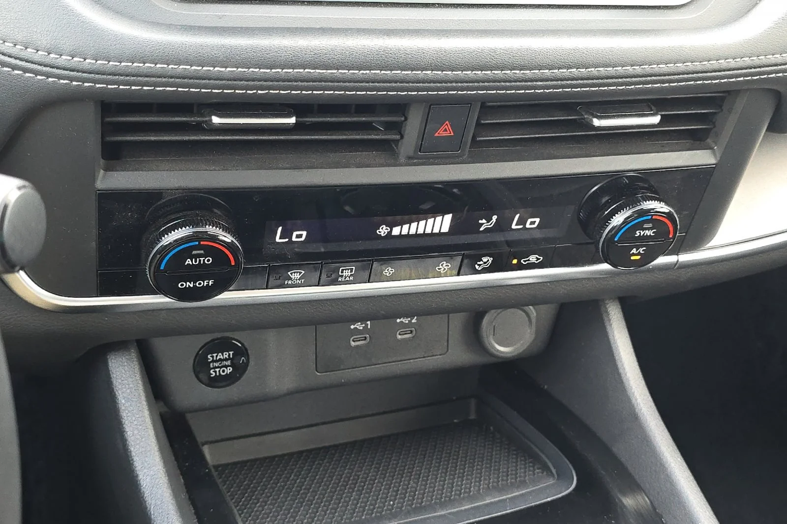 Used 2025 Deep Ocean Blue Pearl Nissan SV image 19