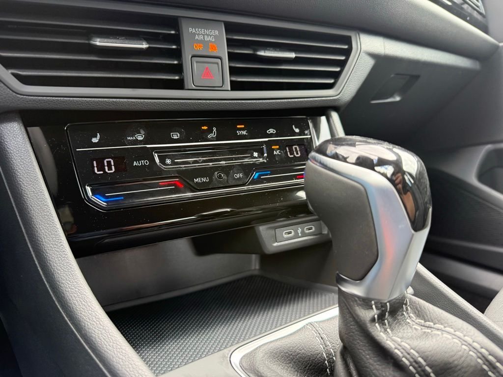 New 2026 White Volkswagen 1.5T Sport image 40