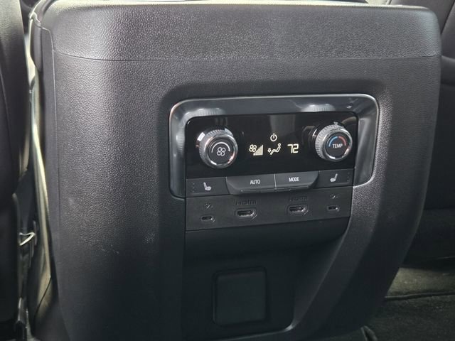 2025 Chevrolet Suburban Premier - Photo 14