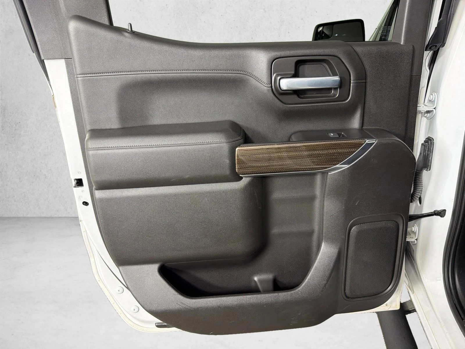 Used 2020 White Chevrolet RST image 21