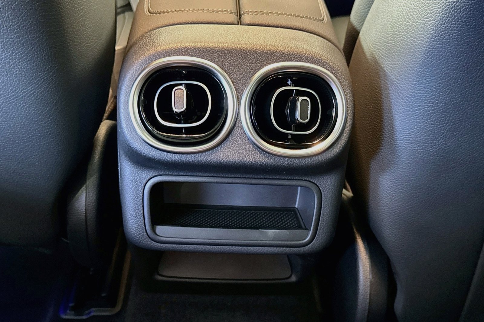 New 2026 Black Mercedes-Benz GLC 300 image 23