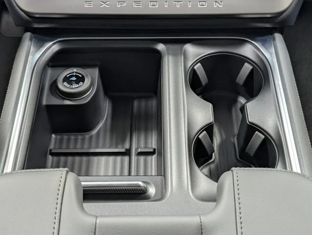 New 2027 Star White Metallic Tri-Coat Ford Active image 37
