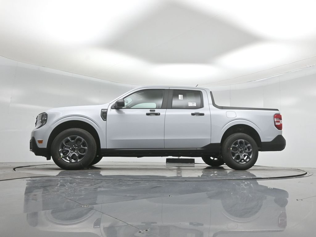 New 2026 Space White Metallic Ford XLT image 44