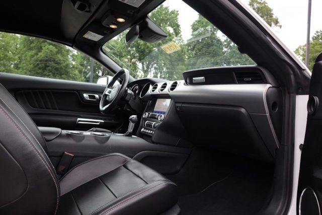Used 2021 Oxford White Ford EcoBoost Premium image 31