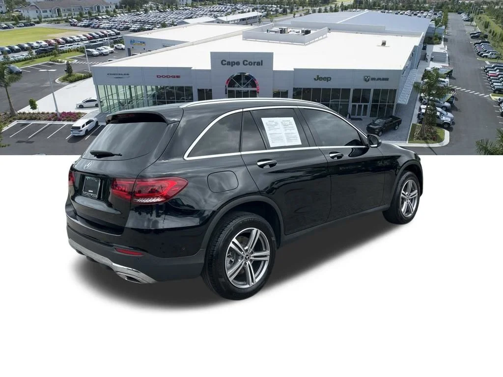 Used 2022 Black Mercedes-Benz GLC 300 image 4