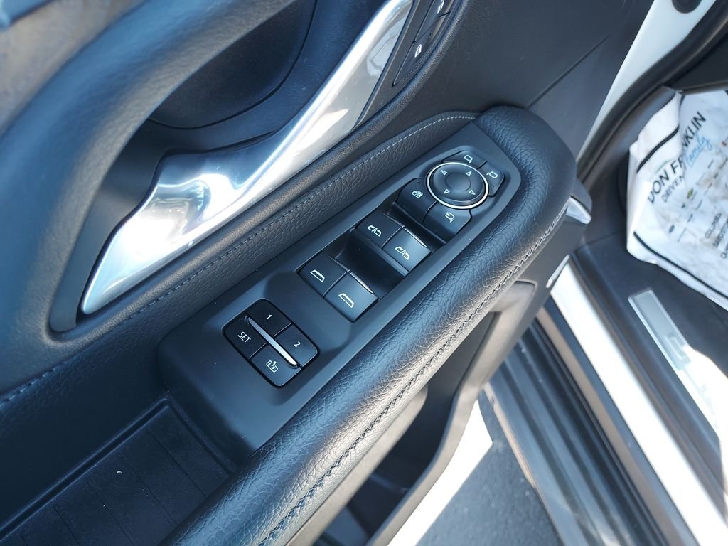 Used 2021 White GMC Denali image 11