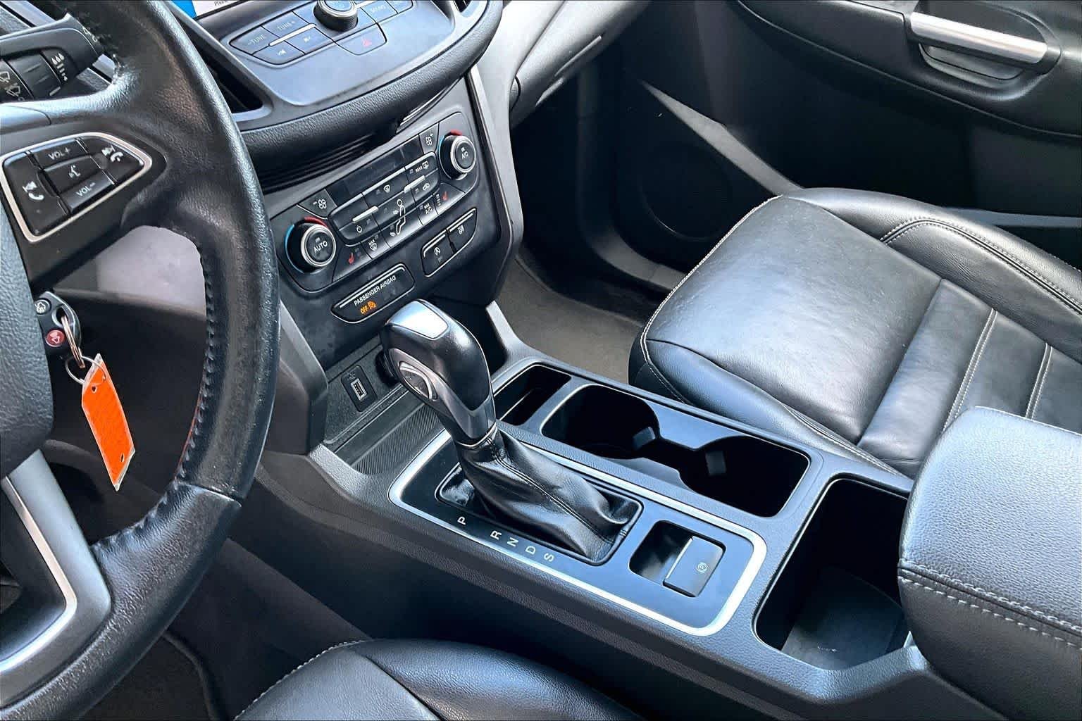 Used 2018 Oxford White Ford SEL image 17