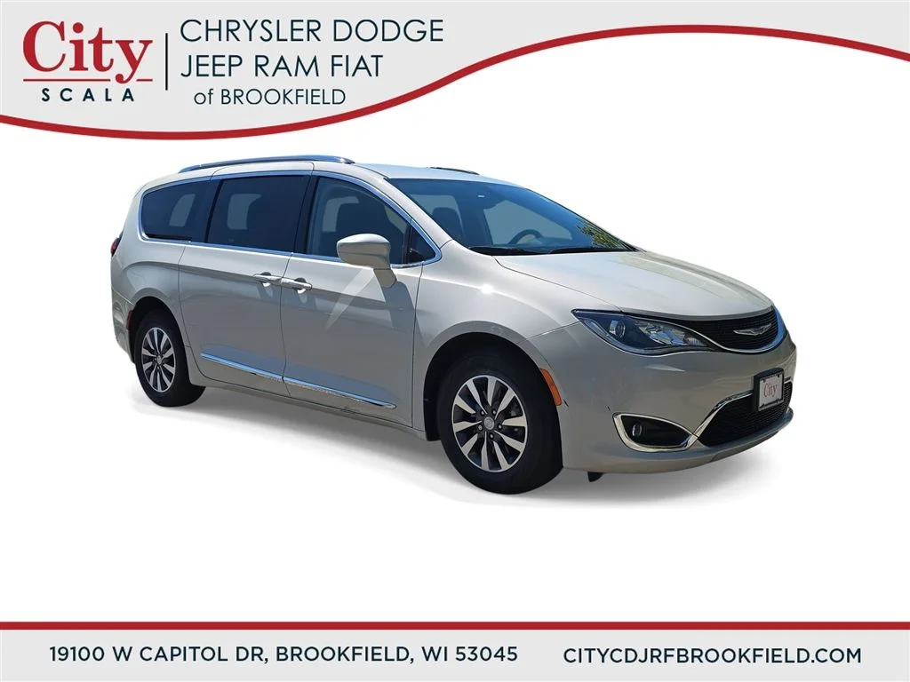 2020 Chrysler Pacifica Touring L Plus's photo