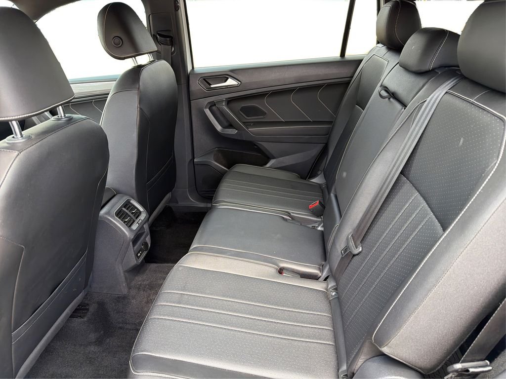 Used 2022 Oryx White Pearl Volkswagen SE R-Line Black image 11