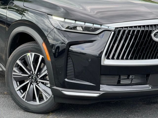 New 2027 MINERAL BLACK INFINITI Luxe FWD image 6