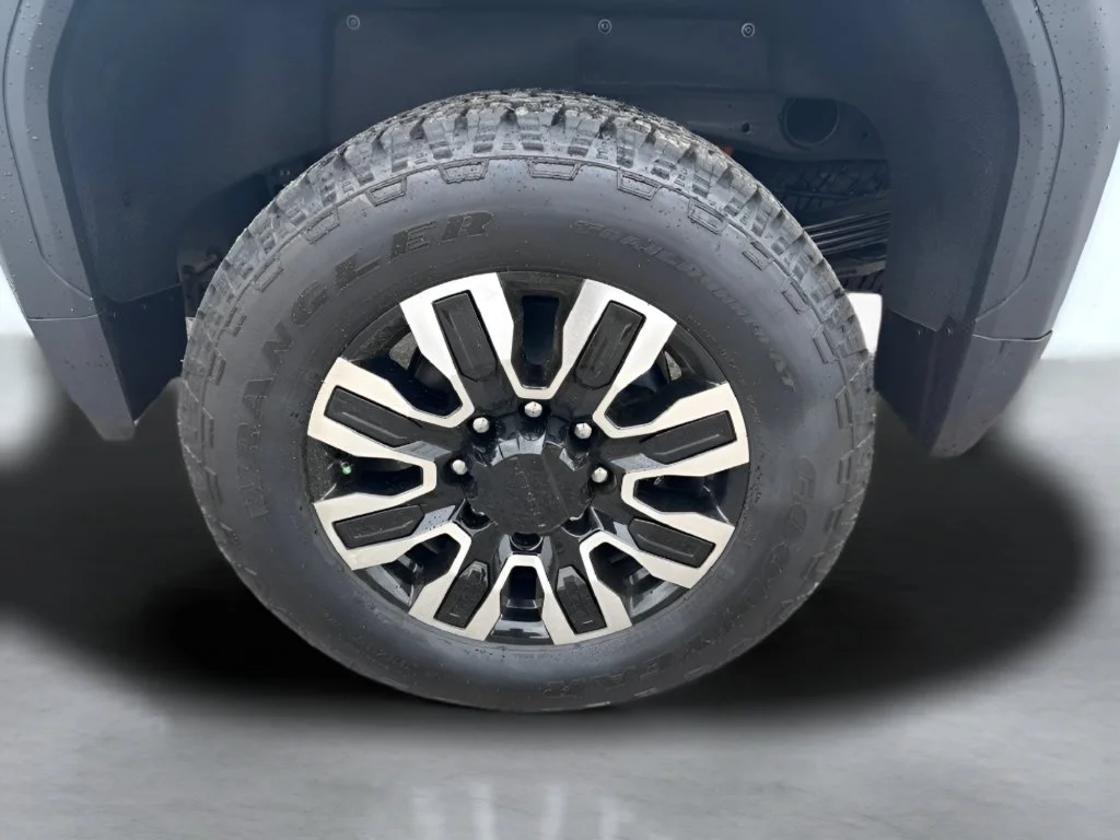 New 2026 White GMC Denali Ultimate image 40