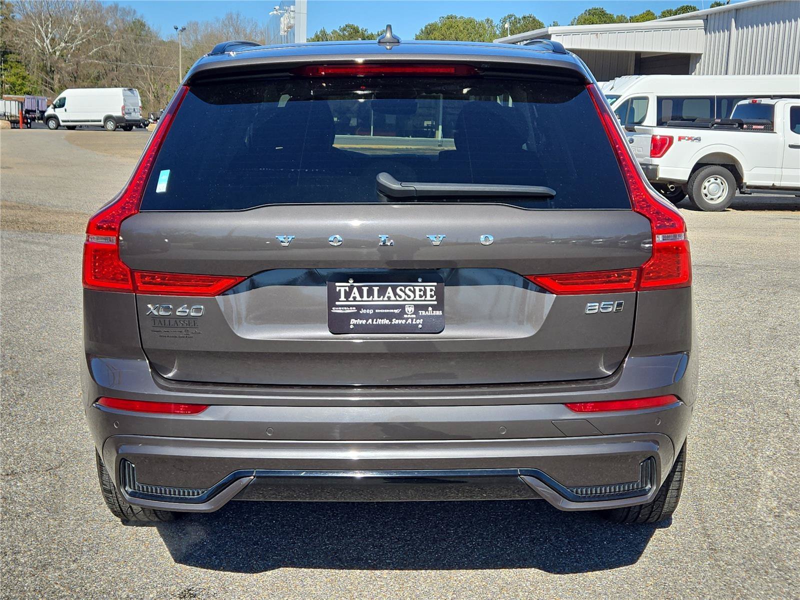 Used 2023 Gray Volvo Plus Dark Theme image 7